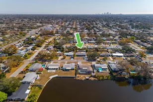 1901 Winchester Rd N, Saint Petersburg, FL 33710 - Photo 32