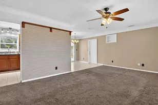 1901 Winchester Rd N, Saint Petersburg, FL 33710 - Photo 6