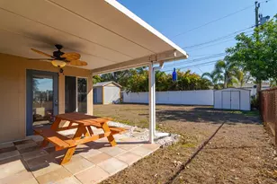 1901 Winchester Rd N, Saint Petersburg, FL 33710 - Photo 36