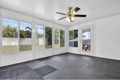 1901 Winchester Road N, Saint Petersburg, FL 33710 - Photo 18