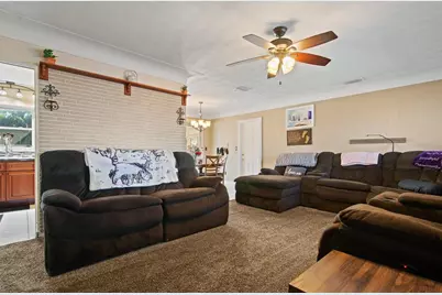 1901 Winchester Road N, Saint Petersburg, FL 33710 - Photo 4