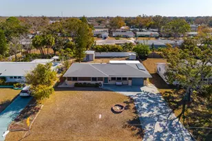 1901 Winchester Rd N, Saint Petersburg, FL 33710 - Photo 40