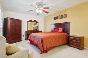 15338 E Pond Woods Dr, Tampa, FL 33618 - Photo 18
