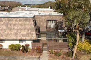 15338 E Pond Woods Dr, Tampa, FL 33618 - Photo 26