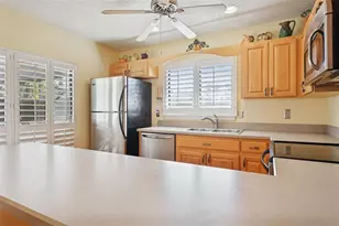 15338 E Pond Woods Dr, Tampa, FL 33618 - Photo 10