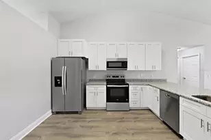 8018 Shepherd Ave, Spring Hill, FL 34606 - Photo 12
