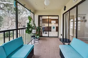 4871 Puritan Cir, Tampa, FL 33617 - Photo 8