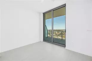 400 Central Ave, Saint Petersburg, FL 33701 - Photo 18