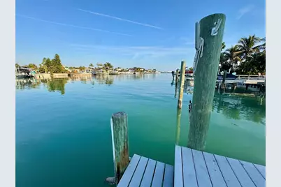 11365 7th Street E, Treasure Island, FL 33706 - Photo 4