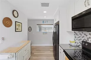 440 Oxford Rd, Palm Harbor, FL 34683 - Photo 10