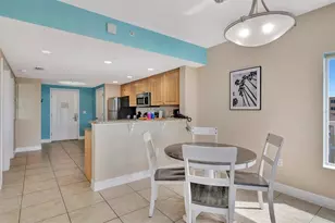 11605 Gulf Blvd, Treasure Island, FL 33706 - Photo 14