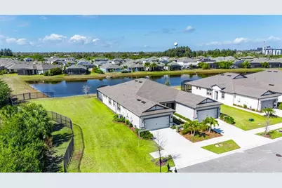 6204 Mooring Line Circle, Apollo Beach, FL 33572 - Photo 2