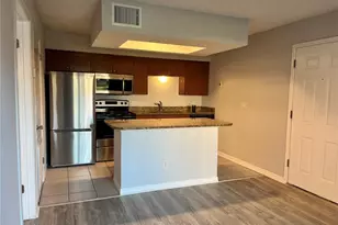 10200 Gandy Blvd N, Saint Petersburg, FL 33702 - Photo 2