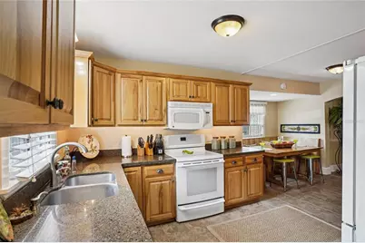 320 E Graves Avenue, Orange City, FL 32763 - Photo 18