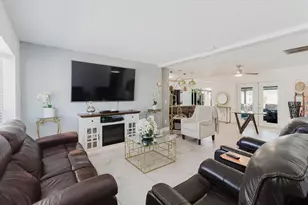 7008 Mintwood Ct, Tampa, FL 33615 - Photo 8