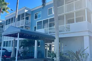 2700 Coconut Bay Ln, Sarasota, FL 34237 - Photo 1