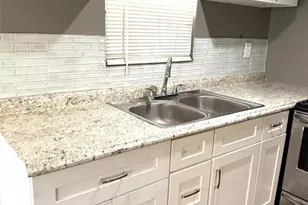 12840 Seminole Blvd, Largo, FL 33778 - Photo 8