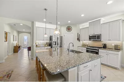 11518 Lake Lucaya Drive, Riverview, FL 33579 - Photo 8