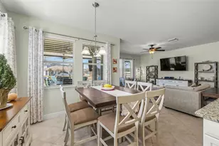 11518 Lake Lucaya Dr, Riverview, FL 33579 - Photo 12