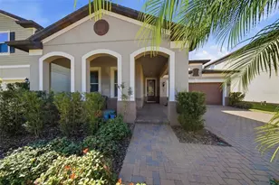 18930 Willowmore Cedar Dr, Lutz, FL 33558 - Photo 2