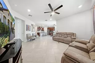 18930 Willowmore Cedar Dr, Lutz, FL 33558 - Photo 10