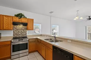 321 Summer Clouds Pl, Brandon, FL 33511 - Photo 14