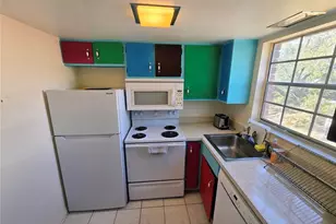 1323 83rd Ave N, Saint Petersburg, FL 33702 - Photo 14