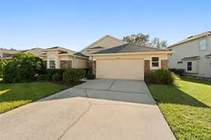 27422 Edenfield Dr, Wesley Chapel, FL 33544 - Photo 2