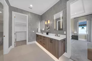 419 Bayview Dr NE, Saint Petersburg, FL 33704 - Photo 32