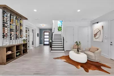 419 Bayview Drive NE, Saint Petersburg, FL 33704 - Photo 6