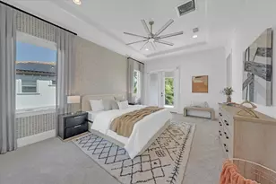 419 Bayview Dr NE, Saint Petersburg, FL 33704 - Photo 30