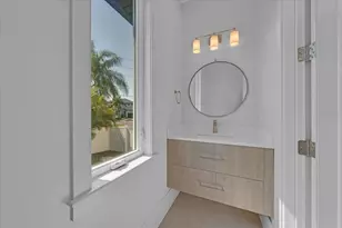 419 Bayview Dr NE, Saint Petersburg, FL 33704 - Photo 60