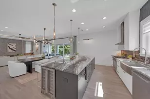419 Bayview Dr NE, Saint Petersburg, FL 33704 - Photo 22