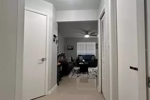 8766 Mallard Reserve Dr, Tampa, FL 33614 - Photo 4