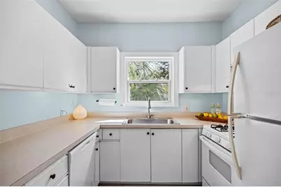 710 32nd Avenue N, Saint Petersburg, FL 33704 - Photo 14