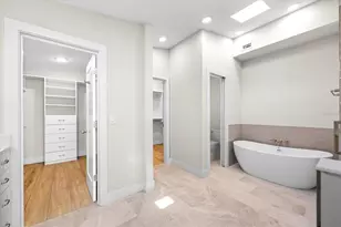 24 Dolphin Dr, Treasure Island, FL 33706 - Photo 46