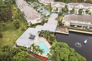 11162 Kapok Grand Cir, Madeira Beach, FL 33708 - Photo 20