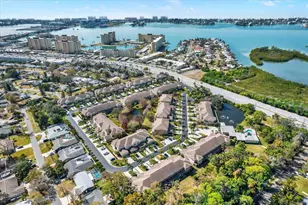 11162 Kapok Grand Cir, Madeira Beach, FL 33708 - Photo 42
