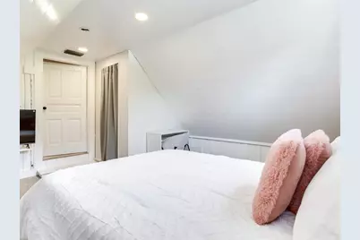 210 N Grosse Avenue, Tarpon Springs, FL 34689 - Photo 36