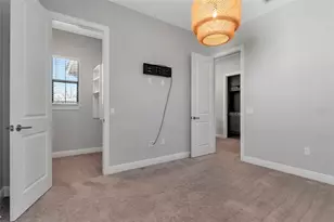 13022 Sanctuary Village Ln, Tampa, FL 33624 - Photo 44