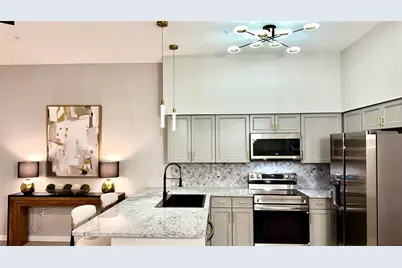 701 Mirror Lake Drive N #121, Saint Petersburg, FL 33701 - Photo 14