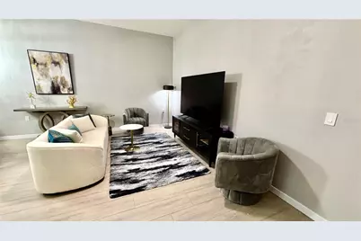 701 Mirror Lake Drive N #121, Saint Petersburg, FL 33701 - Photo 12