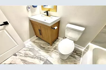 701 Mirror Lake Drive N #121, Saint Petersburg, FL 33701 - Photo 34