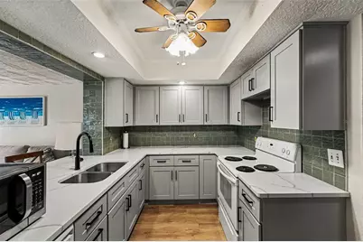 6580 Golden Horseshoe Drive, Seminole, FL 33777 - Photo 10