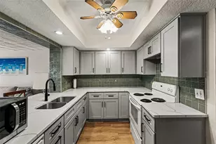 6580 Golden Horseshoe Dr, Seminole, FL 33777 - Photo 10