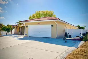 6512 Manila Palm Way, Apollo Beach, FL 33572 - Photo 4