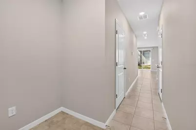 2710 Scarlet Bay Place, Brandon, FL 33510 - Photo 12