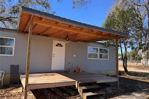 7647 Shannon Ln, Zephyrhills, FL 33540 - Photo 2