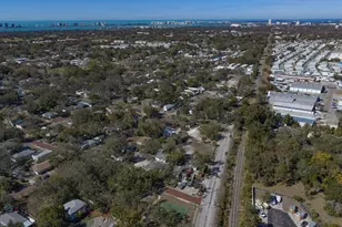 370 3rd St NW, Largo, FL 33770 - Photo 26