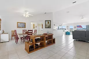 8528 E Aquarius Dr, Inverness, FL 34450 - Photo 6